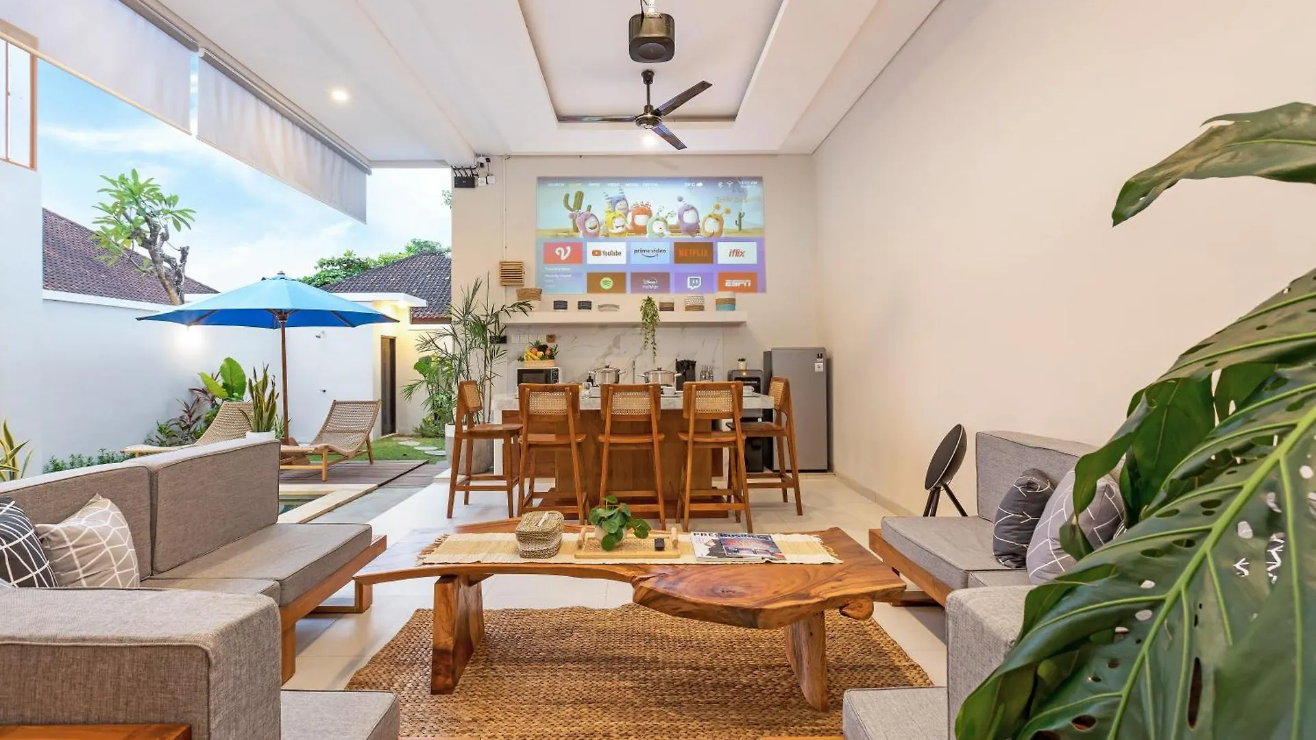 Villa Lavinia - Private Pool Villa - Seminyak Kuta - Double Six Beach